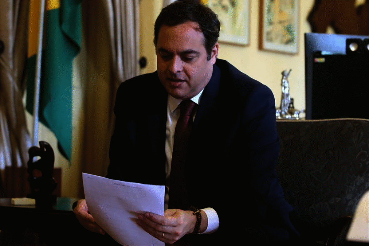 Paulo Câmara, governador de Pernambuco. Paulo Câmara, governador de Pernambuco.